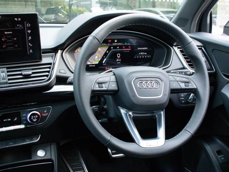 Audi Q5   Registered:2023(23)