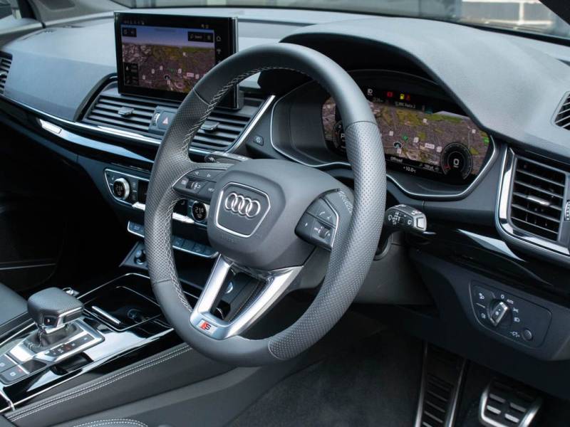 Audi Q5   Registered:2023(23)