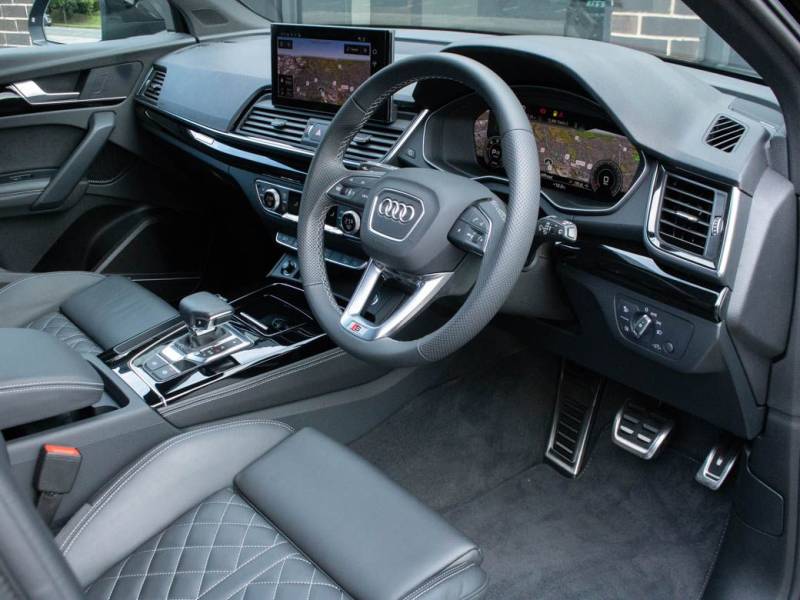 Audi Q5   Registered:2023(23)