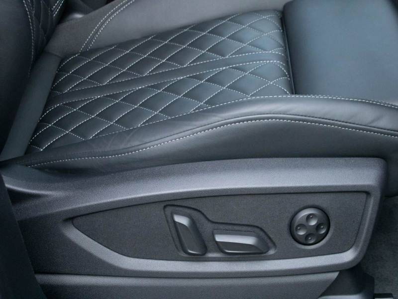 Audi Q5   Registered:2023(23)