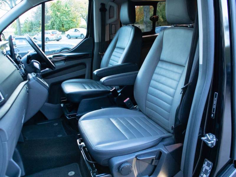 Ford Transit Custom   Registered:2021(21)