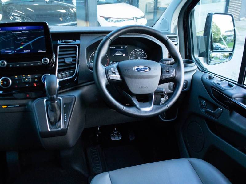 Ford Transit Custom   Registered:2021(21)