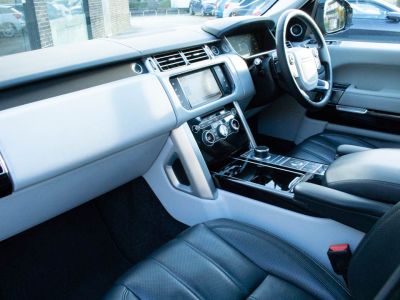 Land Rover Range Rover 3.0 TDV6 Vogue SE AWD Auto Estate Diesel Barolo Black Metallic