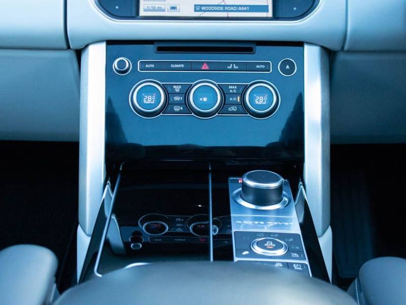 Land Rover Range Rover   Registered:2016(66)