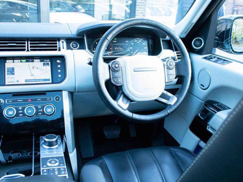 Land Rover Range Rover   Registered:2016(66)