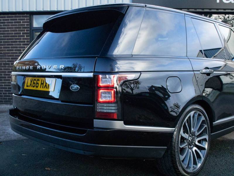 Land Rover Range Rover   Registered:2016(66)