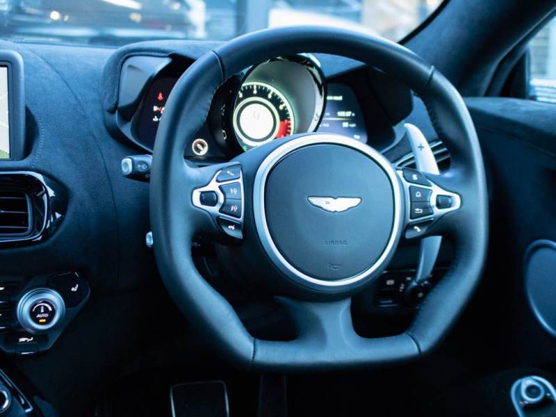 Aston Martin Vantage   Registered:2019(69)