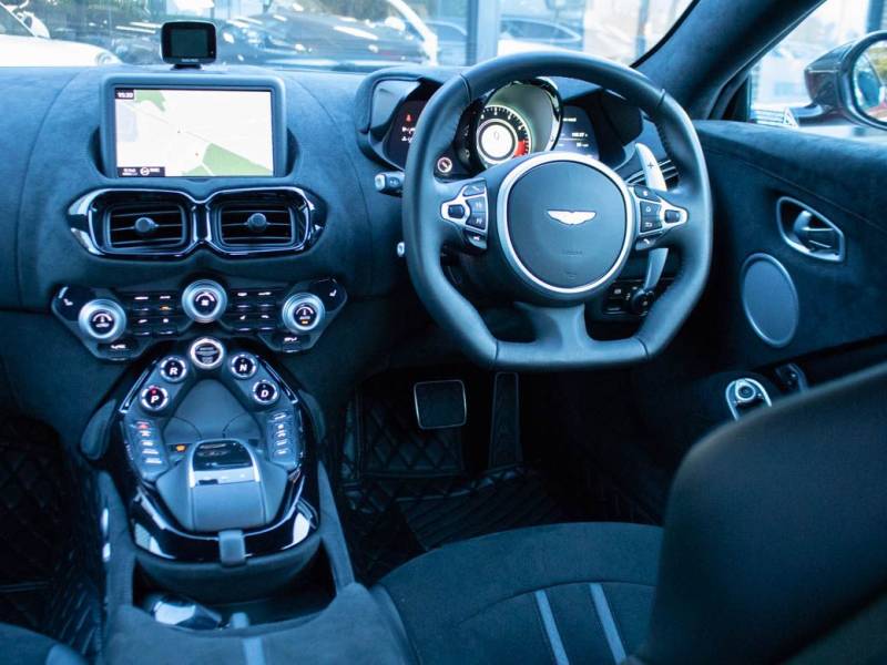 Aston Martin Vantage   Registered:2019(69)