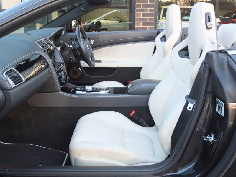 Jaguar XK   Registered:2013(13)