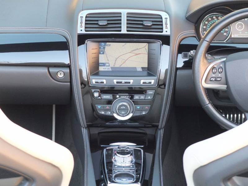 Jaguar XK   Registered:2013(13)