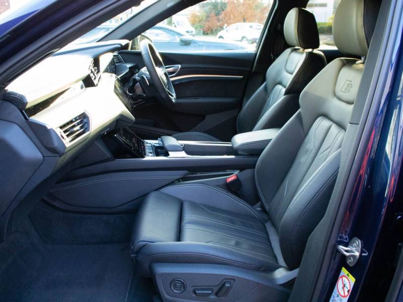 Audi E Tron   Registered:2022(72)