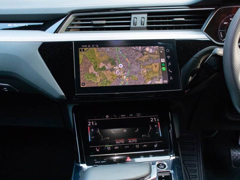 Audi E Tron   Registered:2022(72)