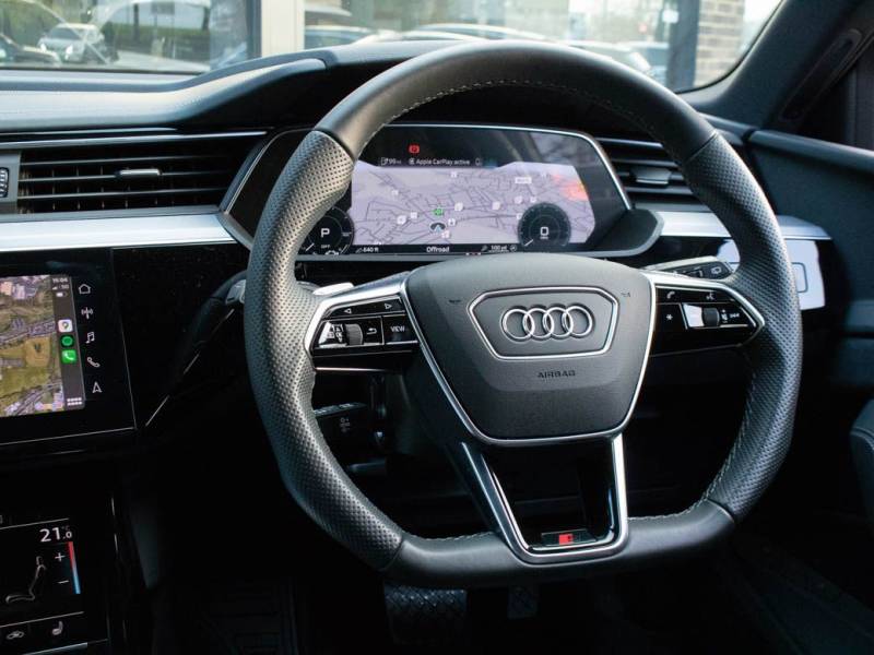 Audi E Tron   Registered:2022(72)