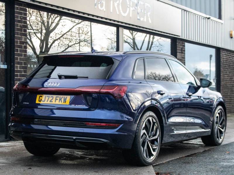 Audi E Tron   Registered:2022(72)