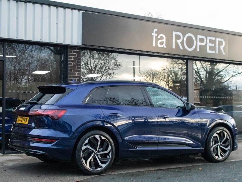 Audi E Tron   Registered:2022(72)