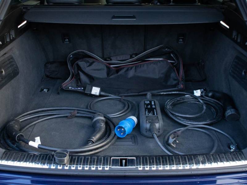 Audi E Tron   Registered:2022(72)