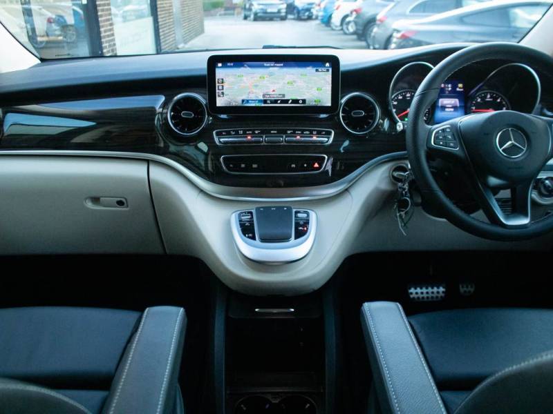 Mercedes Benz V Class   Registered:2022(72)