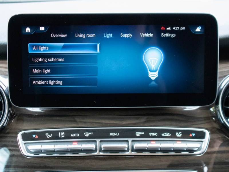 Mercedes Benz V Class   Registered:2022(72)