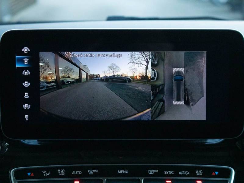 Mercedes Benz V Class   Registered:2022(72)