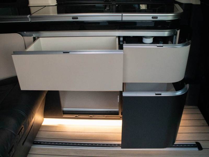 Mercedes Benz V Class   Registered:2022(72)