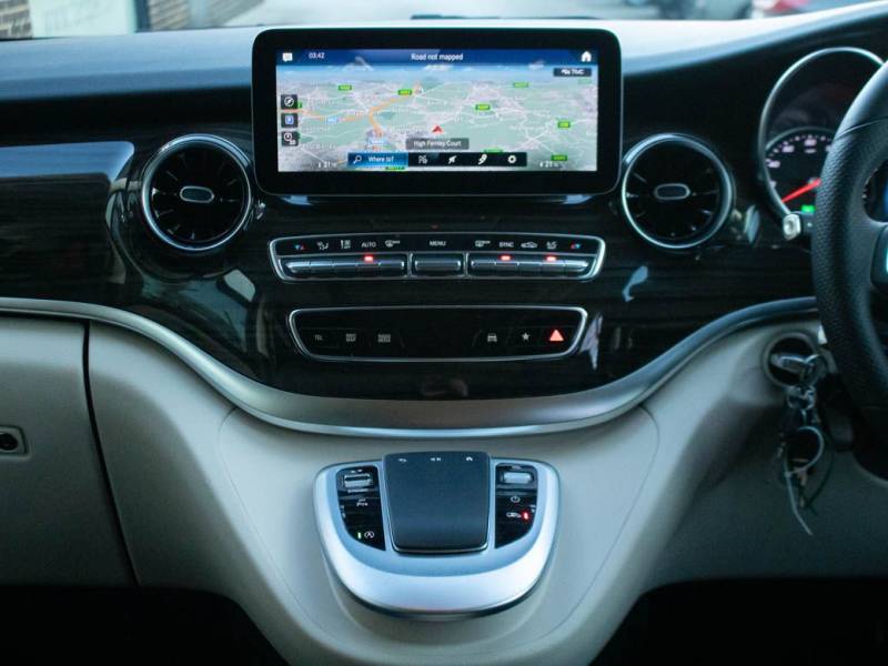 Mercedes Benz V Class   Registered:2022(72)