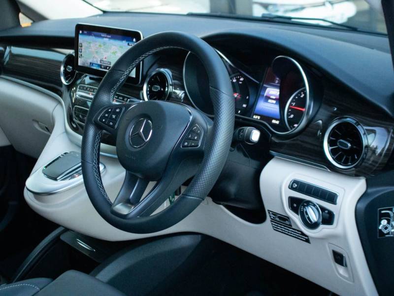 Mercedes Benz V Class   Registered:2022(72)