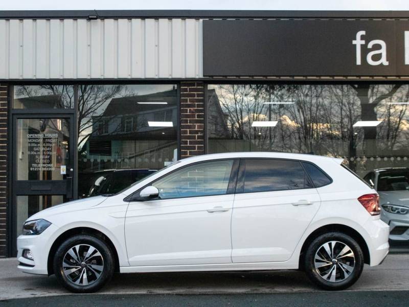 Volkswagen Polo   Registered:2021(71)