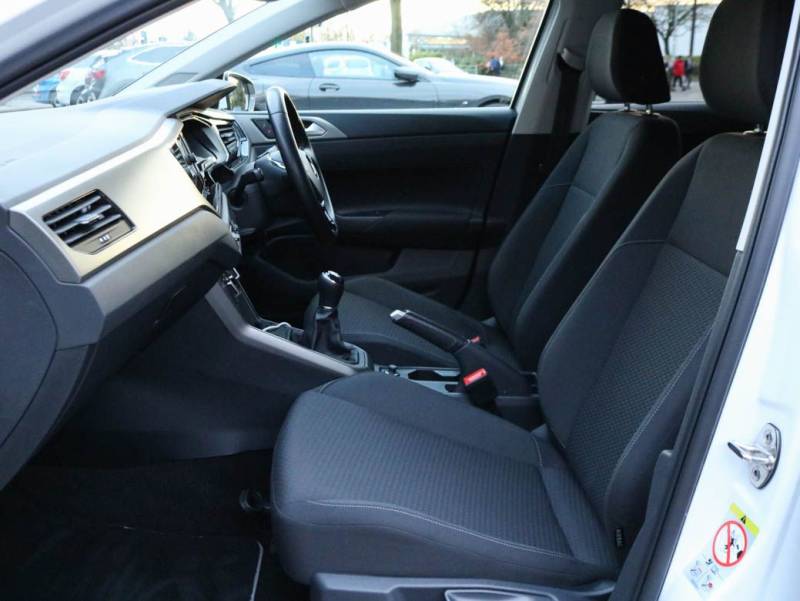 Volkswagen Polo   Registered:2021(71)