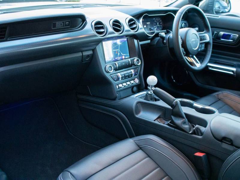 Ford Mustang   Registered:2022(72)