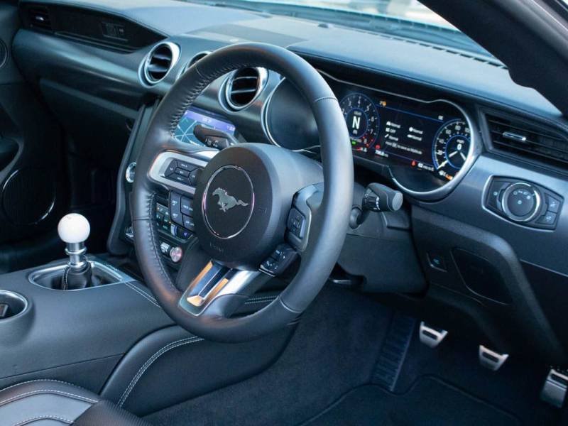 Ford Mustang   Registered:2022(72)