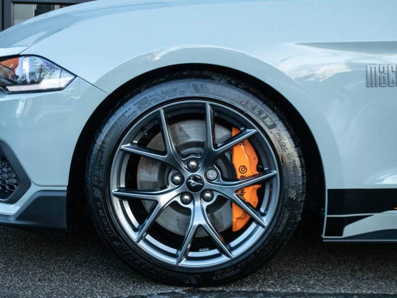 Ford Mustang   Registered:2022(72)