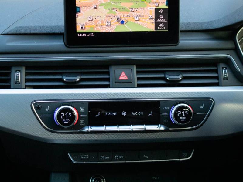 Audi A4 Avant   Registered:2019(19)