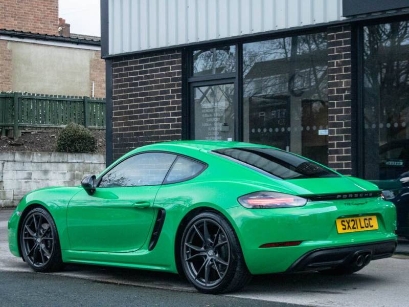 Porsche Cayman 718   Registered:2021(21)