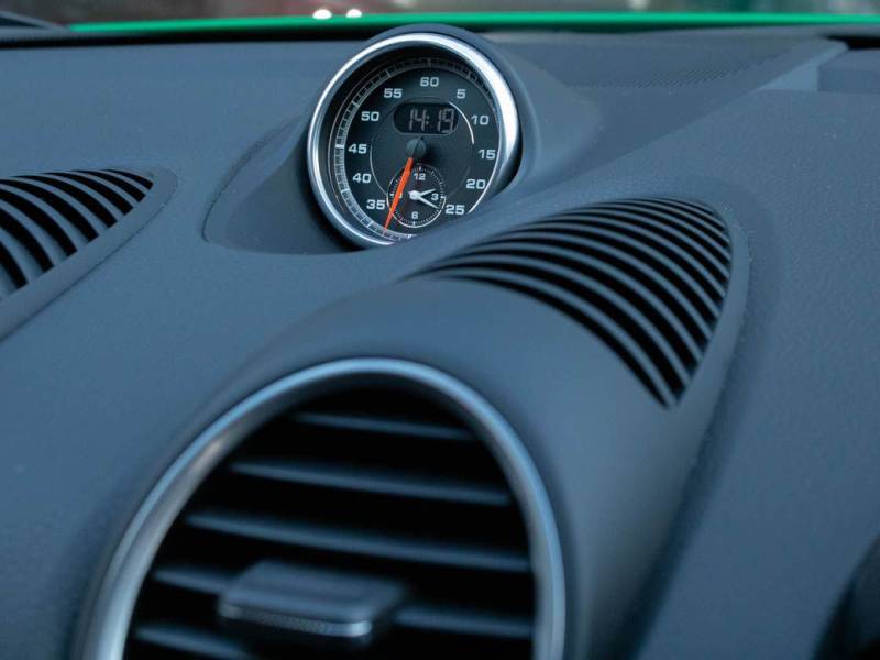 Porsche Cayman 718   Registered:2021(21)