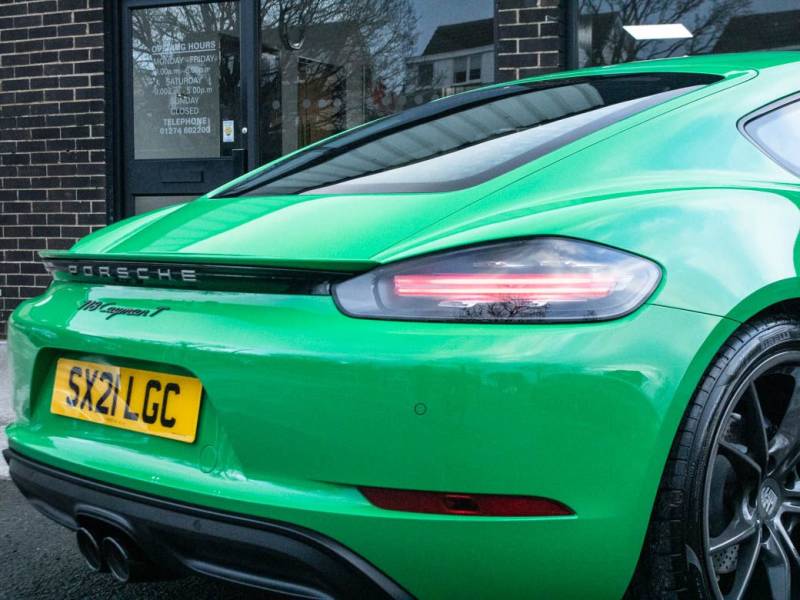 Porsche Cayman 718   Registered:2021(21)