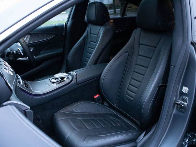 Mercedes Benz CLS   Registered:2018(18)