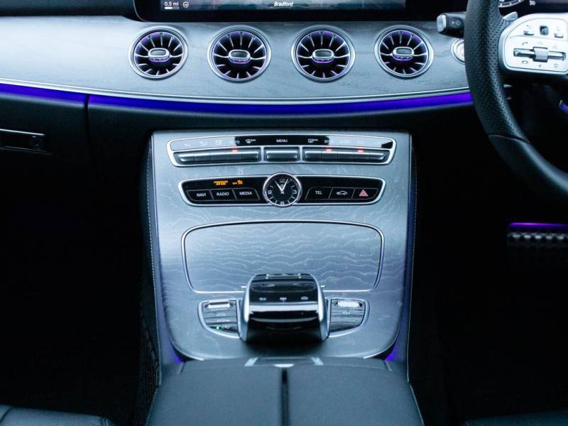 Mercedes Benz CLS   Registered:2018(18)