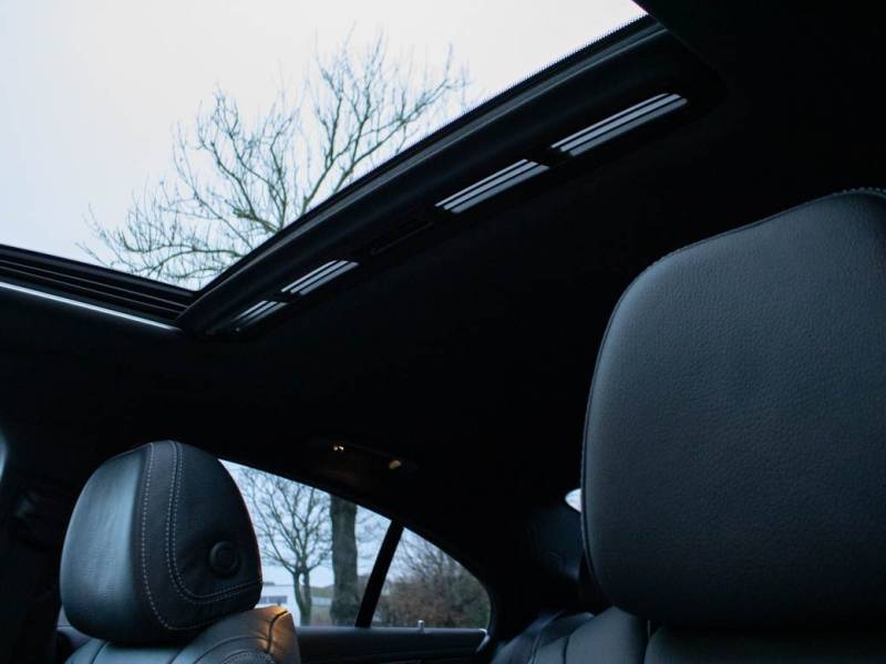 Mercedes Benz CLS   Registered:2018(18)