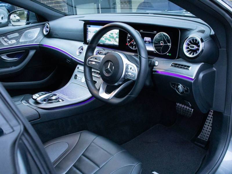 Mercedes Benz CLS   Registered:2018(18)