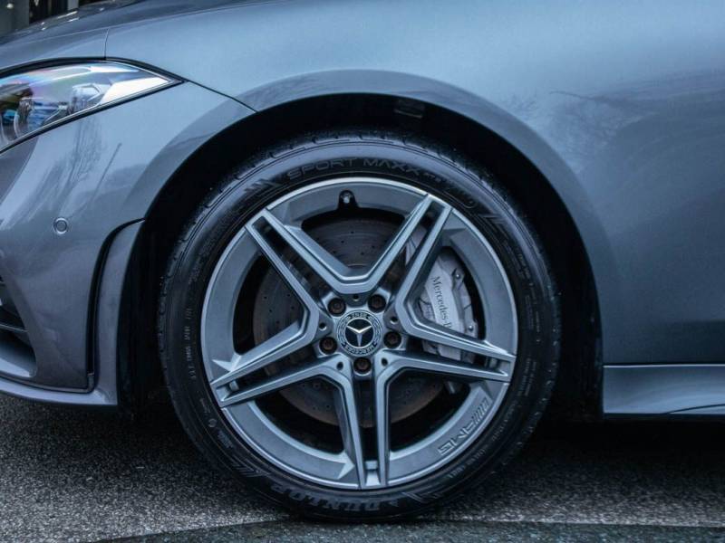 Mercedes Benz CLS   Registered:2018(18)