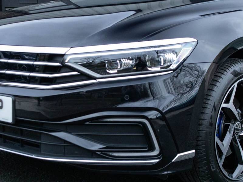 Volkswagen Passat   Registered:2021(71)