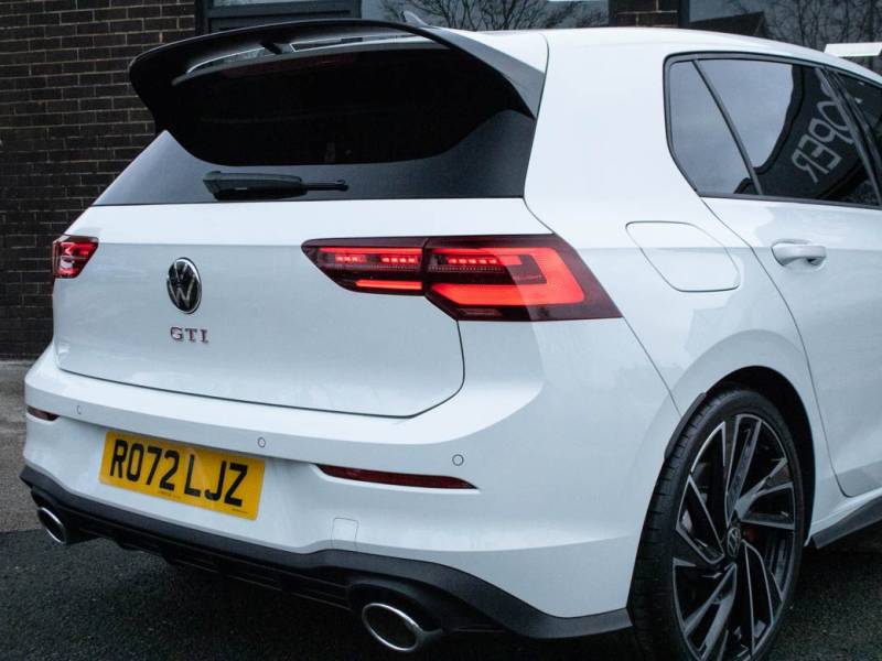 Volkswagen Golf   Registered:2023(72)