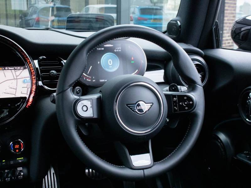 MINI Hatchback   Registered:2022(71)