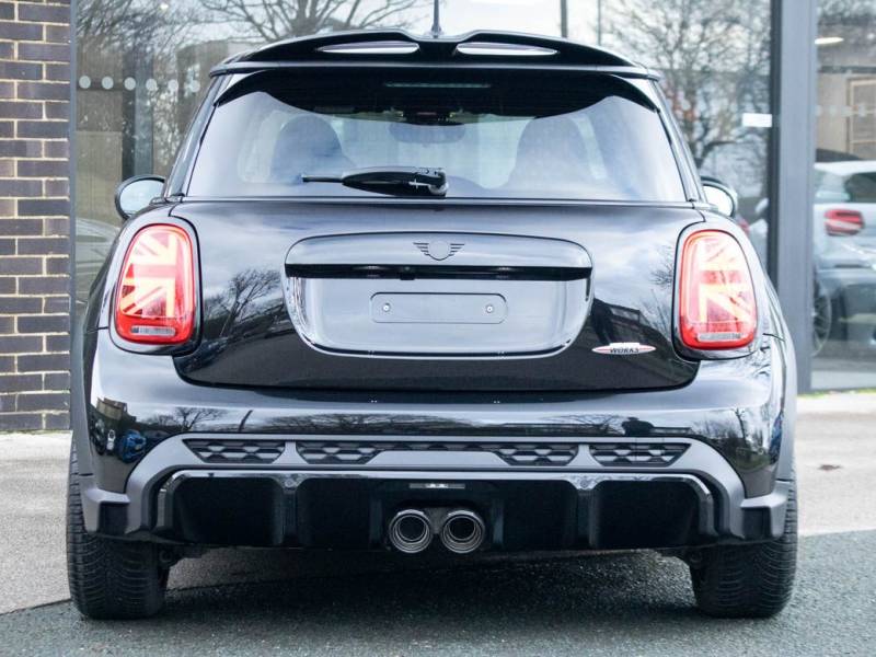 MINI Hatchback   Registered:2022(71)