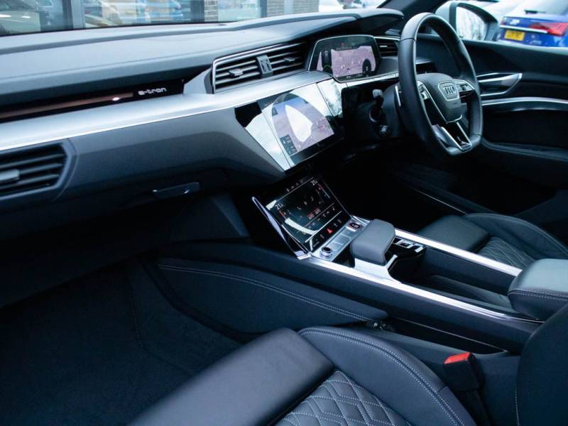 Audi E Tron   Registered:2022(22)