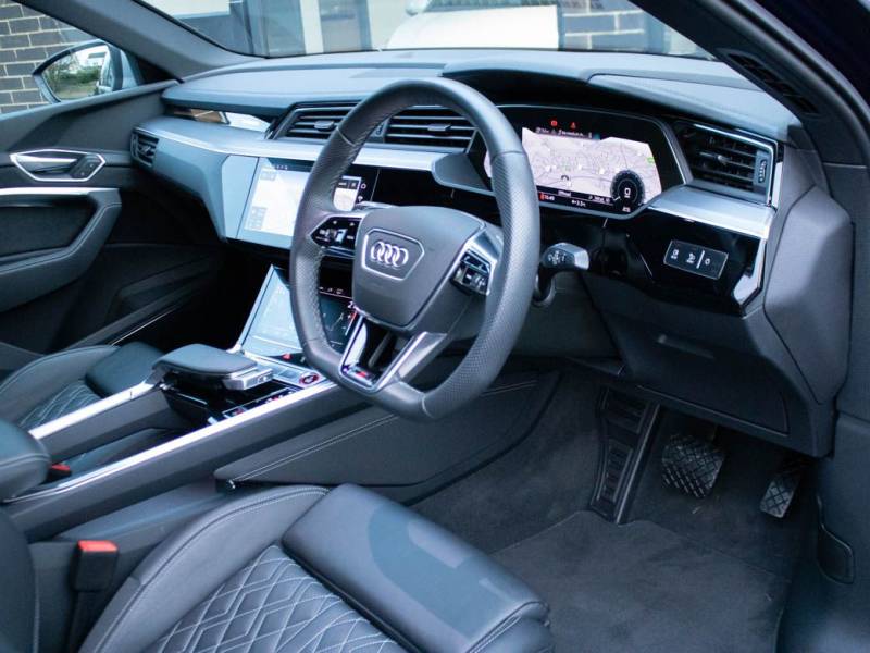 Audi E Tron   Registered:2022(22)