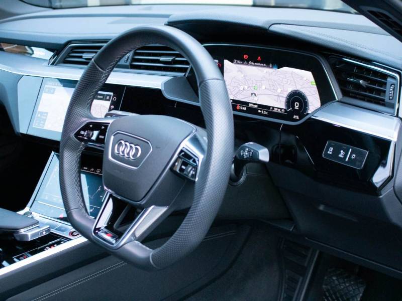 Audi E Tron   Registered:2022(22)