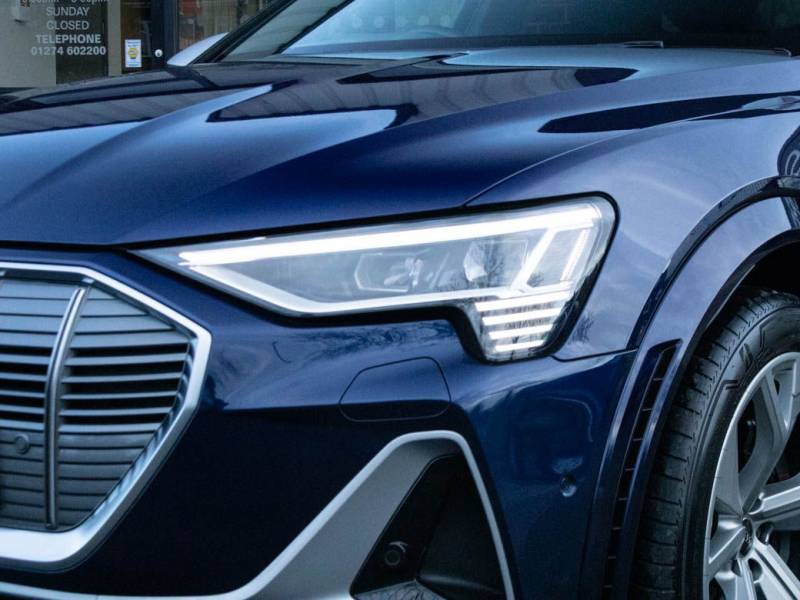 Audi E Tron   Registered:2022(22)