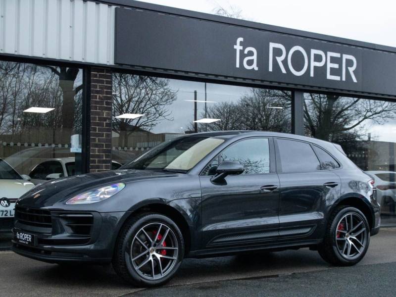 Porsche Macan   Registered:2022(72)