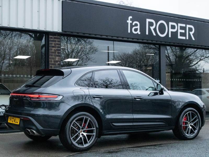 Porsche Macan   Registered:2022(72)